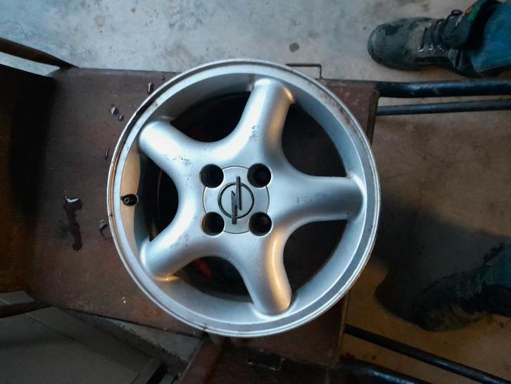 4 jantes en alliage Opel Corsa B, Autos : Pièces & Accessoires, Pneus & Jantes, Pneu(s), Enlèvement