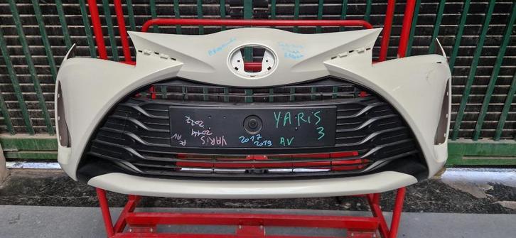 Pare choc avant TOYOTA YARIS 3 III 2017 a 2019 couleur BLANC, Auto-onderdelen, Carrosserie, Toyota, Voor, Ophalen