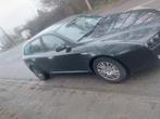 Vend alfa 159 2litre diesel euro5 244000km roule tres bien, Auto's, Voorwielaandrijving, Euro 5, Zwart, 4 cilinders