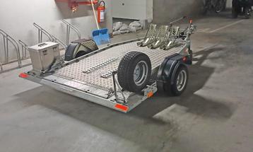 motortrailer met hydraulische lift beschikbaar voor biedingen