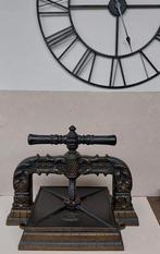 Mooie antieke functionele boekenpers., Ophalen