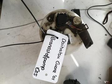 Daihatsu Cuore 2001 Brandstofpomp benzine beschikbaar voor biedingen