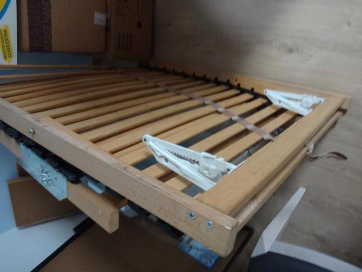 Lit pliable matelas table de nuit, Maison & Meubles, Chambre à coucher | Lits, Utilisé, Deux personnes, 90 cm, 200 cm, Blanc, Réglable