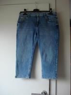Edc By Esprit jeanskniebroek, dames. mt 31, Blauw, Ophalen of Verzenden, Zo goed als nieuw, W30 - W32 (confectie 38/40)