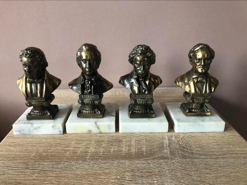 Beeldje • brons • wit marmer • decoratie • vintage, Antiek en Kunst, Antiek | Brons en Koper, Brons, Ophalen