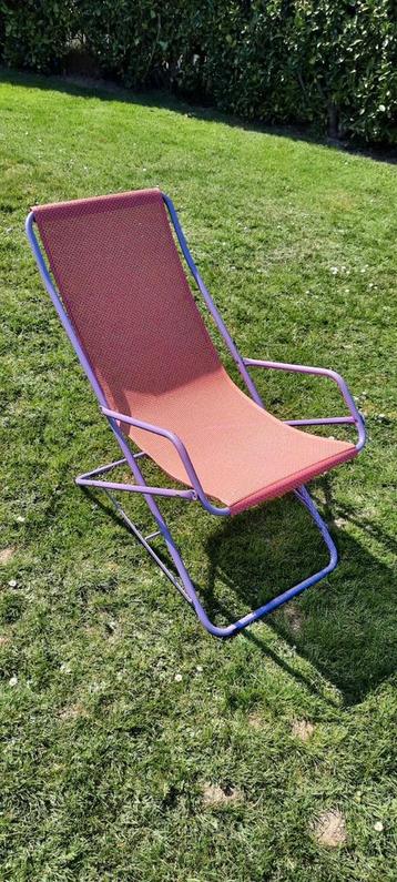 Hippe ligstoel tuin beschikbaar voor biedingen