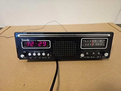 Wanda Uranda LC 101 R2 ingebouwde vintage wekkerradio, Audio, Tv en Foto, Radio's, Gebruikt, Radio, Ophalen of Verzenden