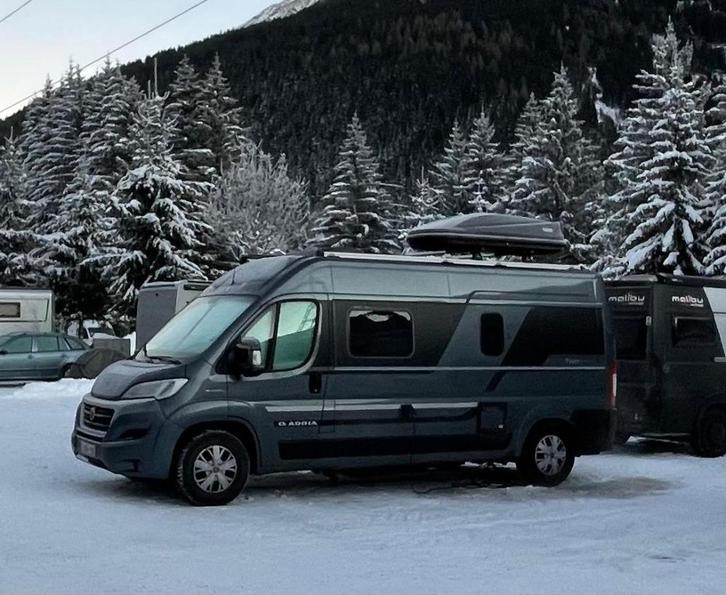 Adria TWIN PLUS 600SPB FAMILY2021 - 4 bedden, Caravans en Kamperen, Mobilhomes, Particulier, tot en met 4, Buscamper of Camperbus