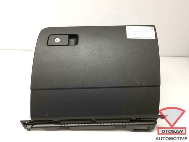 vw passat b8 2017 dashboardkastje handschoenenkastje, Auto-onderdelen, Dashboard en Schakelaars, Volkswagen, Gebruikt