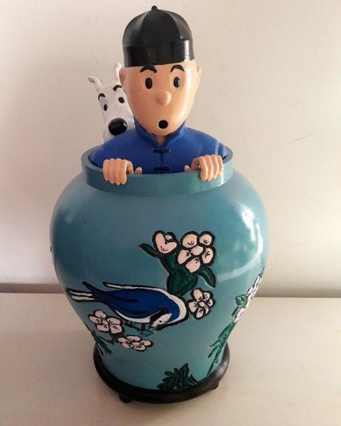 Kuifje in de vaas van 35 cm. De blauwe lotus, Verzamelen, Beelden en Beeldjes, Nieuw, Overige typen, Ophalen of Verzenden