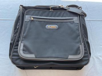SAMSONITE reis- kledinghouder. beschikbaar voor biedingen