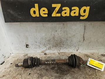 Aandrijfas links-voor van een Ford Focus beschikbaar voor biedingen