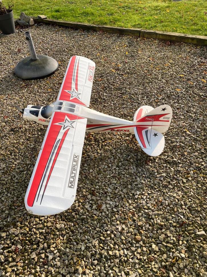 FunCub rc vliegtuig, Hobby en Vrije tijd, Modelbouw | Radiografisch | Vliegtuigen, Zo goed als nieuw, Ophalen