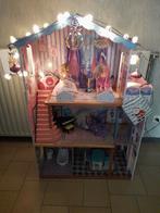 Maison de poupées Kidkraf, Enlèvement