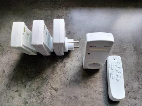 SET STOPCONTACTEN RADIO BESTUURD, Elektronische apparatuur, Overige elektronische apparatuur, Zo goed als nieuw, Verzenden
