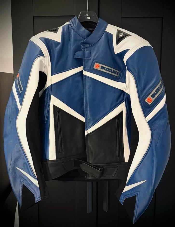 Officieel Suzuki GSX-R motorleer—56/2XL—uitstekende staat, Motoren, Kleding | Motorkleding, Jas | leer, Dames, Heren, Nieuw zonder kaartje