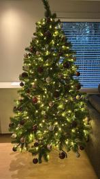 Kunststof kerstboom met verlichting en kerstballen, Diversen, Kerst, Ophalen, Zo goed als nieuw