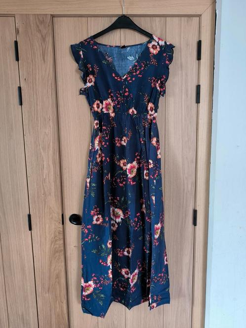 Donker blauwe jurk bloemenprint mt L shein., Kleding | Dames, Jurken, Zo goed als nieuw, Maat 42/44 (L), Blauw, Onder de knie