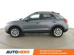 Volkswagen T-Roc 1.5 TSI ACT Life (bj 2023, automaat), Stof, 5 zetels, 5 deurs, 150 pk