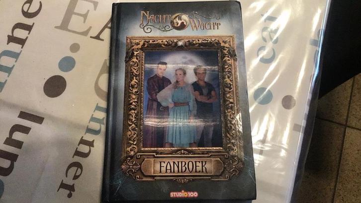 Gert Verhulst - Nachtwacht fanboek[£], Boeken, Kinderboeken | Jeugd | onder 10 jaar, Zo goed als nieuw, Fictie algemeen, Ophalen of Verzenden