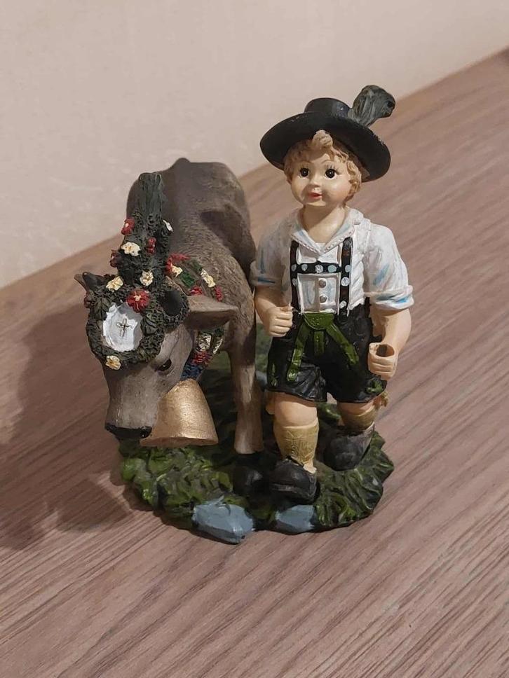 Decoratief beeldje : Hummel herder met koe, Collections, Statues & Figurines, Comme neuf, Hummel, Envoi