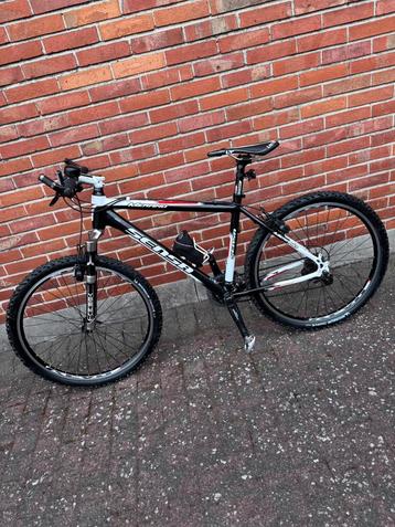 Fiets sensa merano full shimano!, Fietsen en Brommers, Ophalen, Zo goed als nieuw