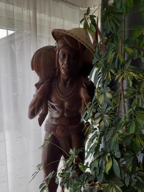 Levensecht houtsculptuur, Antiek en Kunst, Kunst | Beelden en Houtsnijwerken, Ophalen of Verzenden