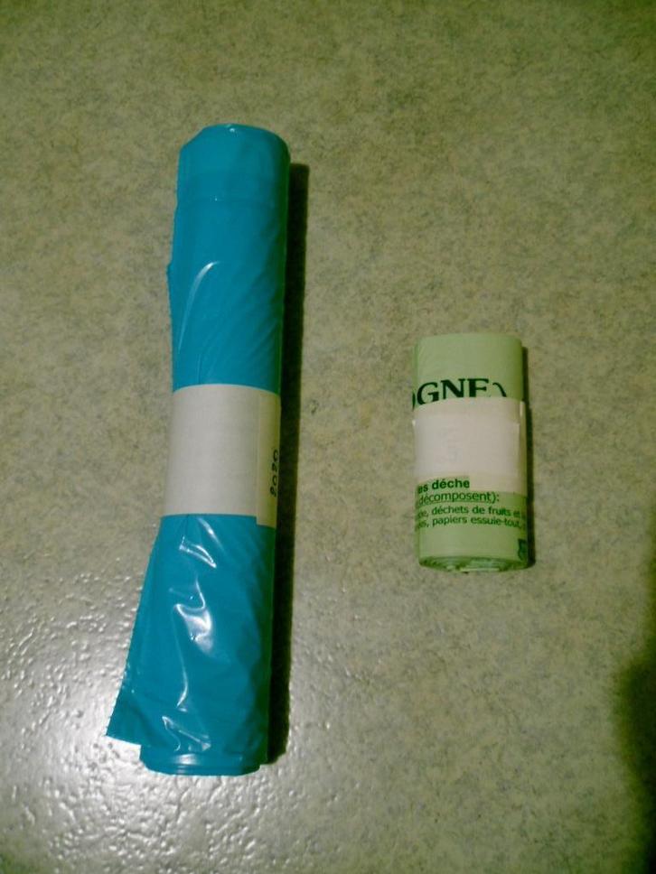 Sac poubelle résiduels et biodégradables rouleau de sacs, Huis en Inrichting, Woonaccessoires | Prullenbakken, Nieuw, Ophalen