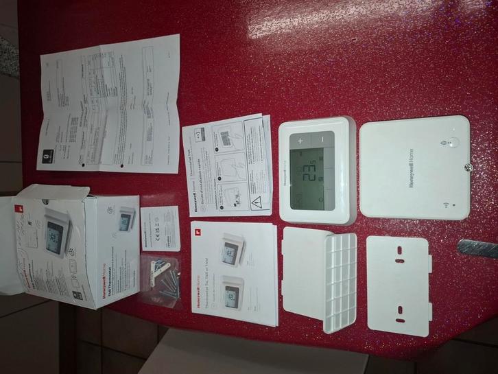 Thermostat Honeywell T4R, Doe-het-zelf en Bouw, Thermostaten, Nieuw, Ophalen
