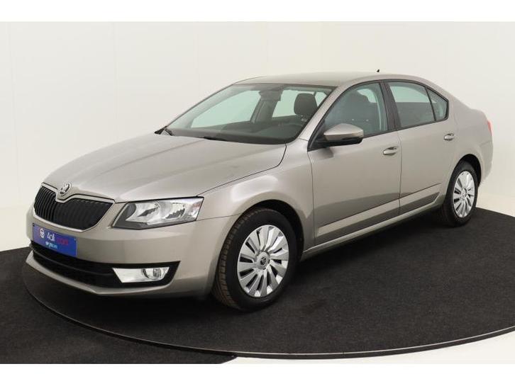 Skoda Octavia 2236 ambition 4d gps parksenso, Auto's, Skoda, Bedrijf, Octavia, Airbags, Airconditioning, Boordcomputer, Centrale vergrendeling