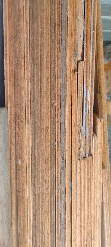 OSB 12 platen
245x59cm x 18mm (6 gereserveerd) beschikbaar voor biedingen