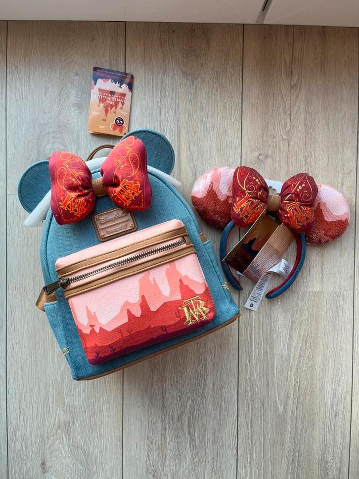 Lot Loungefly Disney Minnie Main Attraction BTM, Handtassen en Accessoires, Tassen | Rugtassen, Nieuw, Overige merken, 40 cm of meer