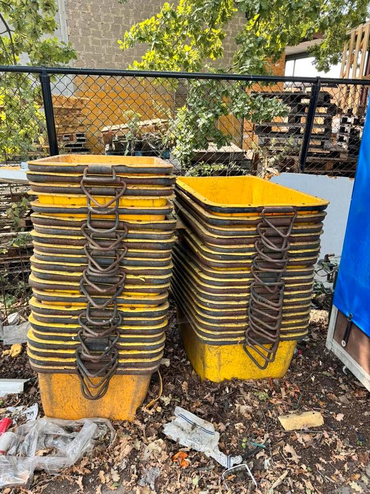 Mortelbak 200 liter met kraanhaken (40 stuks), Doe-het-zelf en Bouw, Betonmolens, Zo goed als nieuw, Ophalen