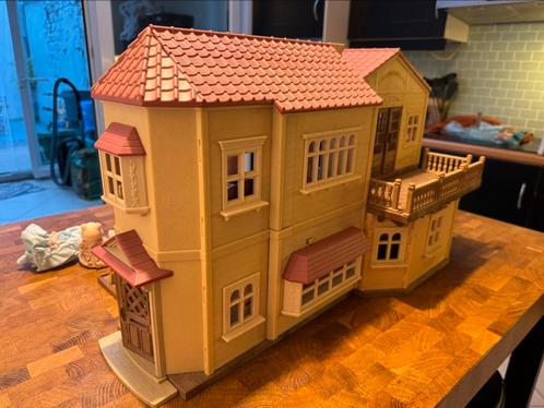 Sylvanian Families: Het grote landhuis, 5 families & meubels, Kinderen en Baby's, Speelgoed | Poppenhuizen, Zo goed als nieuw