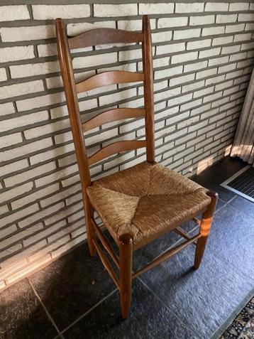 stoelen beschikbaar voor biedingen
