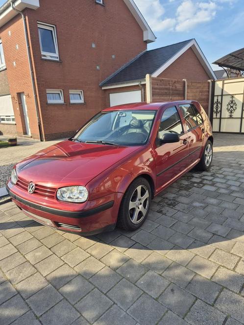 VOLKSWAGEN GOLF 4 / AUTOMAAT! / 1.6 BENZINE!, Auto's, Volkswagen, Particulier, Golf, ABS, Alarm, Bluetooth, Boordcomputer, Centrale vergrendeling