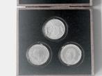 drie zilveren munten in houten luxedoos, a verminderde prijs, Verzamelen, Nieuw, Ophalen of Verzenden