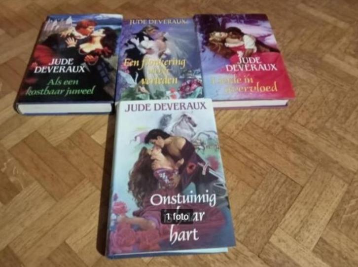 4 boeken Jude Deveraux - € 5/stuk, Boeken, Romans, Gelezen, Ophalen of Verzenden
