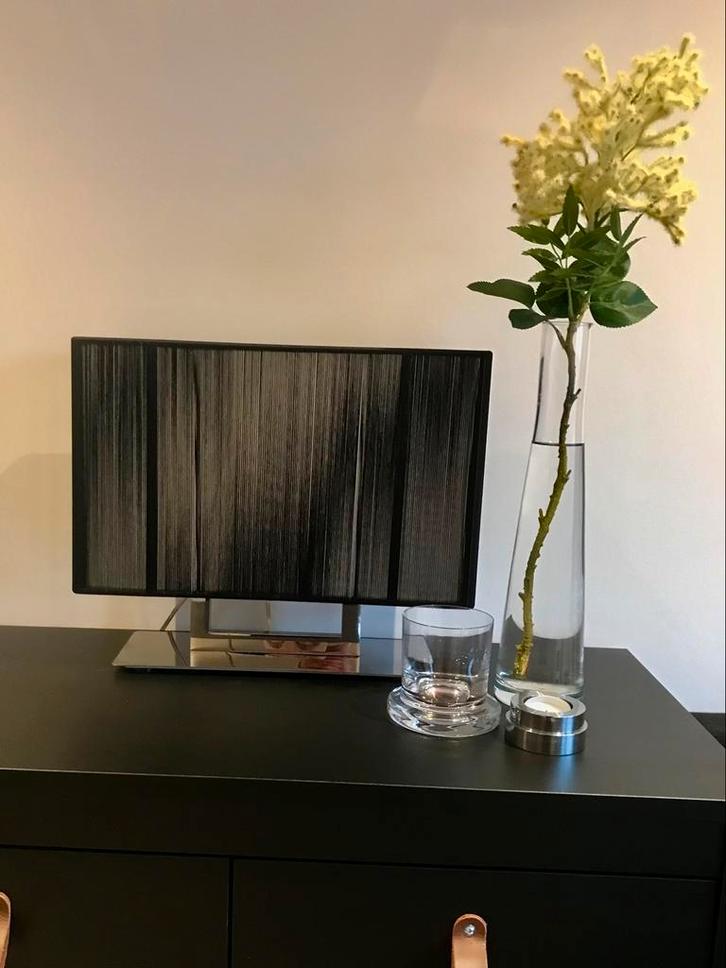 Tafellamp van Italiaanse designers, zwarte zijdedraden, Huis en Inrichting, Lampen | Tafellampen, Zo goed als nieuw, Minder dan 50 cm