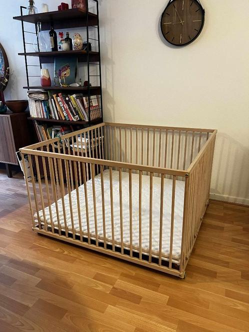 Babybox 120 cm x 120 cm (voor twins), Kinderen en Baby's, Babyparken, Gebruikt, Vierkant, In hoogte verstelbaar, Wieltjes, Ophalen