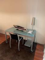 Glazen bureau op wieltjes 135cm, Huis en Inrichting, Bureaus, Ophalen, Zo goed als nieuw, Bureau