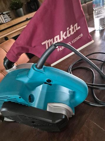Makita bandschuurmachine  beschikbaar voor biedingen