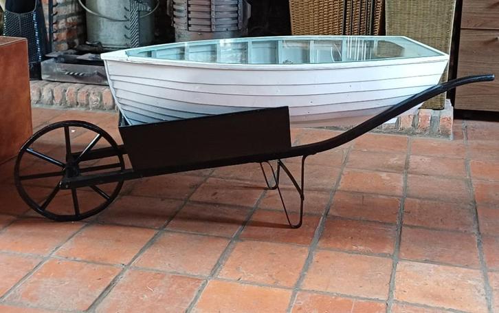 Salontafel koffietafel Boot  op antieke kruiwagen, Huis en Inrichting, Tafels | Salontafels, Zo goed als nieuw, Ovaal, Teakhout