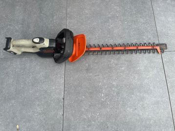 HEGGENSCHAAR  MET ACCU BLACK & DECKER GTC5455PC beschikbaar voor biedingen