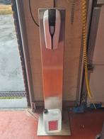 2 supports avec distributeur et produit, Enlèvement, Utilisé, Autres types