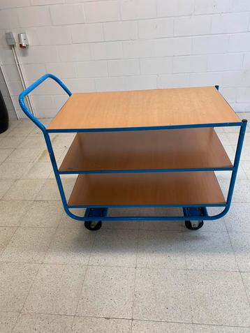 Transport-werktafel op wielen beschikbaar voor biedingen