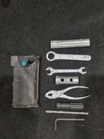 gereedschap setje origineel honda in mapje, Vélos & Vélomoteurs, Pièces de cyclomoteur | Oldtimers & Ancêtres, Enlèvement ou Envoi