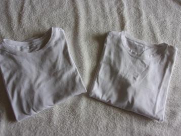 2 witte meisjes t - shirtjes. Maat 134-140 beschikbaar voor biedingen