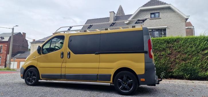 Opel vivaro 2l 115pk lang chassis, Auto's, Bestelwagens en Lichte vracht, Particulier, ABS, Achteruitrijcamera, Airbags, Airconditioning