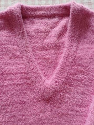 FLUFFY PULLOVER van CKS beschikbaar voor biedingen